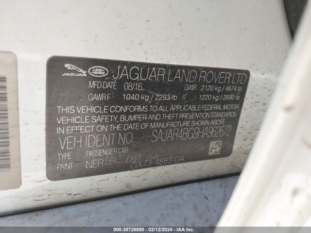 2017 JAGUAR XE SAJAR4BG9HA962672 Photo 8