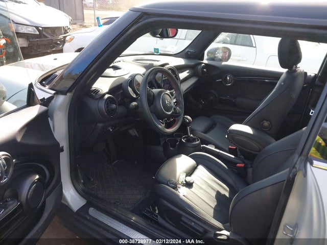 2019 MINI HARDTOP WMWXP7C54K2A54385 Photo 4