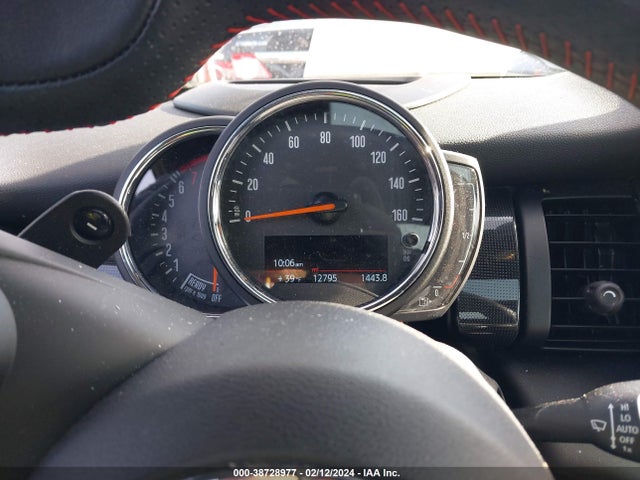 2019 MINI HARDTOP WMWXP7C54K2A54385 Photo 6