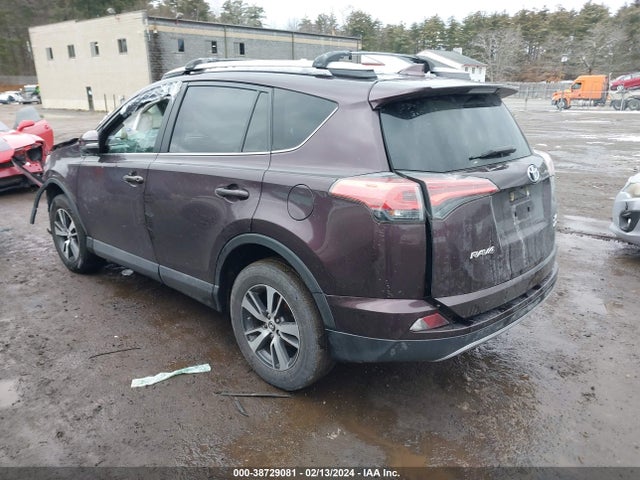 Toyota Rav4 Xle 2018 2T3RFREV7JW803271 Image 3