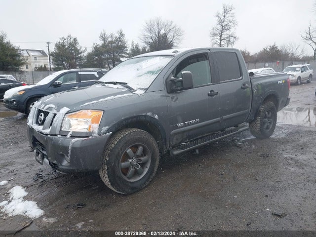 Nissan Titan Pro-4x 2014 1N6AA0EC2EN517442 Image 2