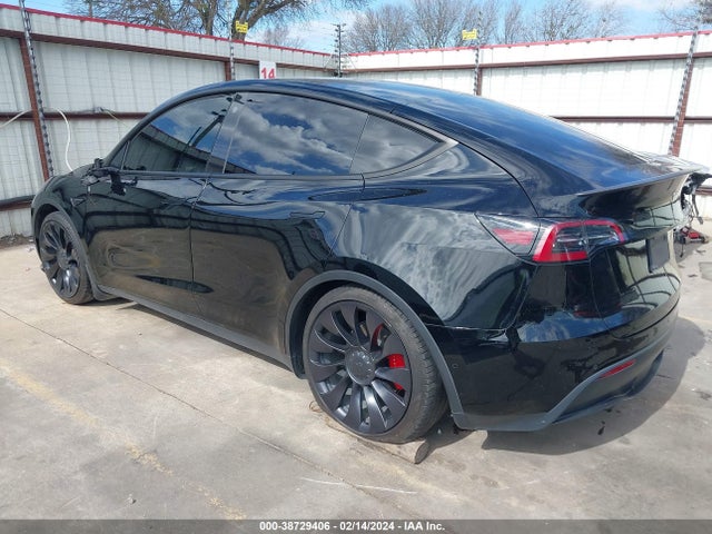 7SAYGDEF6NF450038 Tesla Model Y Performance Dual Motor All-wheel Drive