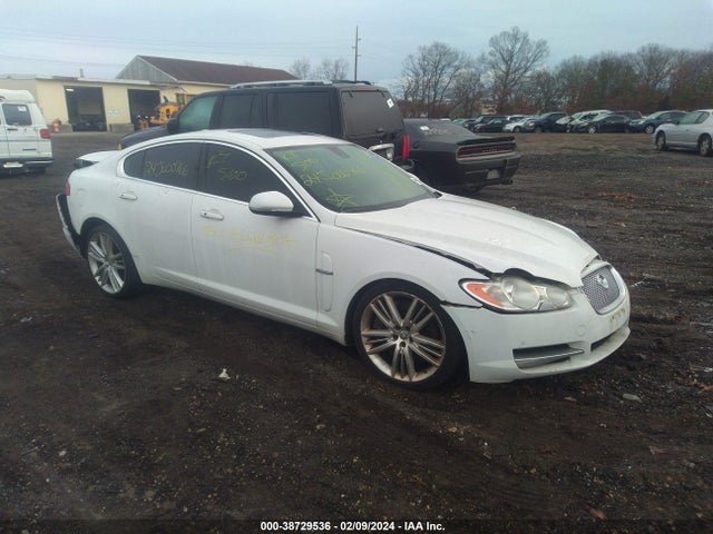 2011 JAGUAR XF SAJWA0HE7BMS01379 Photo 0