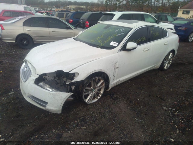 2011 JAGUAR XF SAJWA0HE7BMS01379 Photo 1