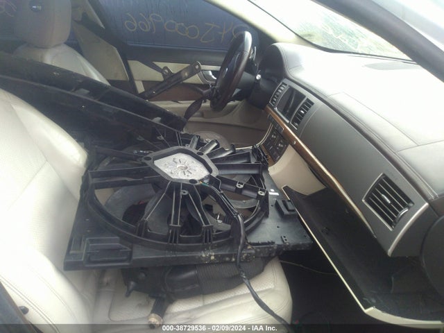 2011 JAGUAR XF SAJWA0HE7BMS01379 Photo 4