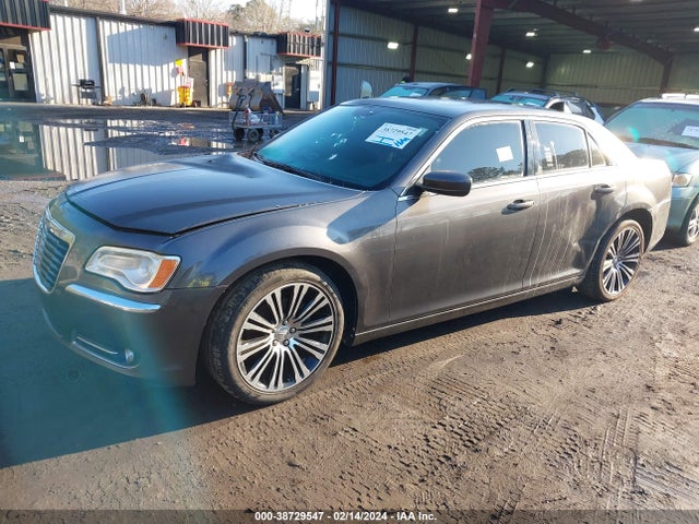 Chrysler 300 2014 2C3CCAAG3EH119027 Image 2