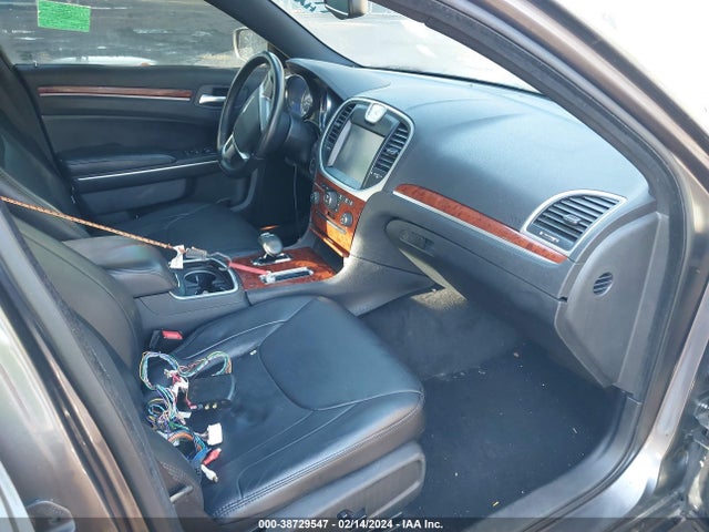 Chrysler 300 2014 2C3CCAAG3EH119027 Image 5