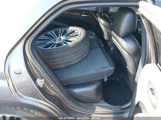 Chrysler 300 2014 2C3CCAAG3EH119027 Image 8