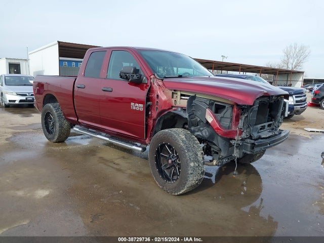 RAM 1500 Express Quad Cab 4x4 6'4 Box 2018 1C6RR7FG6JS270079 main image