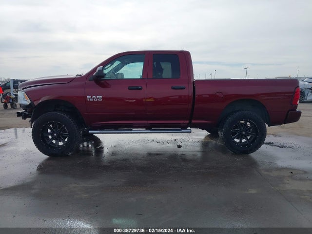 RAM 1500 Express Quad Cab 4x4 6'4 Box 2018 1C6RR7FG6JS270079 Image 15