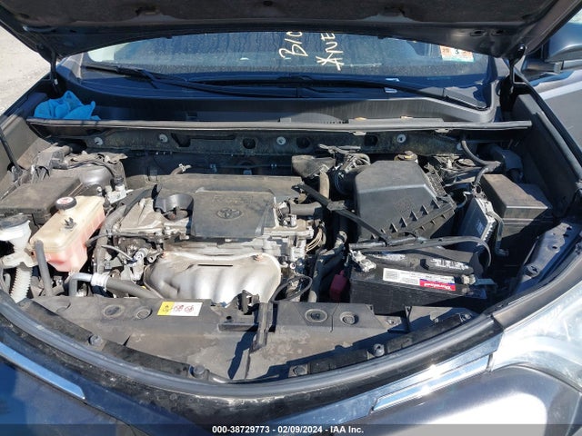 Toyota RAV4 LE 2017 JTMBFREV0HJ702826 Image 10