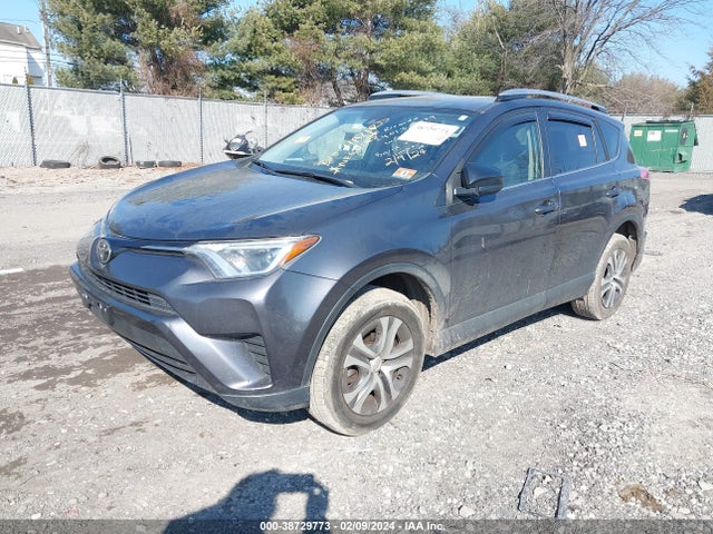 Toyota RAV4 LE 2017 JTMBFREV0HJ702826 Image 2