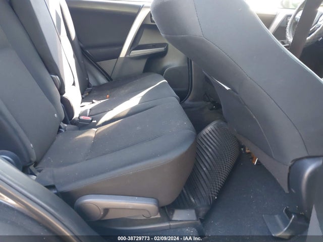Toyota RAV4 LE 2017 JTMBFREV0HJ702826 Image 8