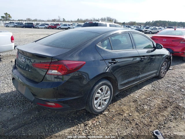 Hyundai ELANTRA SE 2019 5NPD74LFXKH437076 Image 4