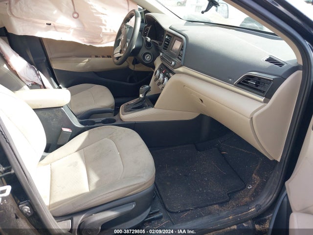Hyundai ELANTRA SE 2019 5NPD74LFXKH437076 Image 5