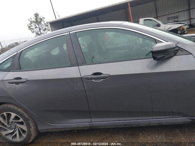 Honda CIVIC EX 2018 19XFC2F79JE013646 Image 13