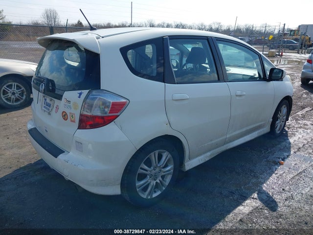 2010 HONDA FIT SPORT VIN: JHMGE8H42AC033764