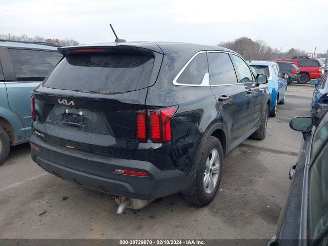 KIA SORENTO LX 2023 5XYRG4LC0PG180942 Image 4