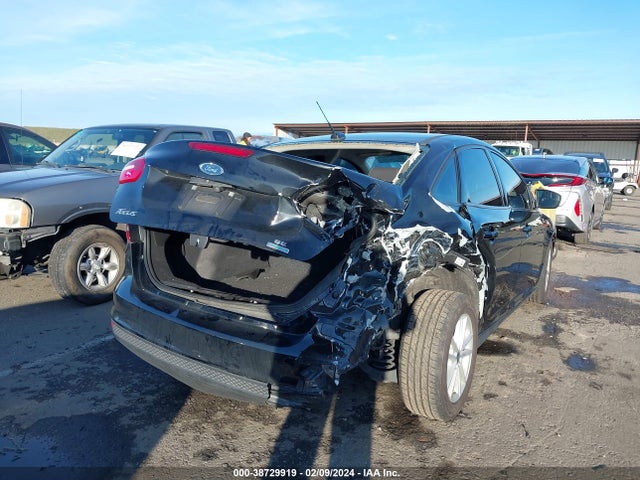 Ford FOCUS SE 2018 1FADP3FE2JL244885 Image 6