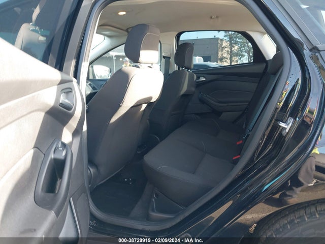 Ford FOCUS SE 2018 1FADP3FE2JL244885 Image 8