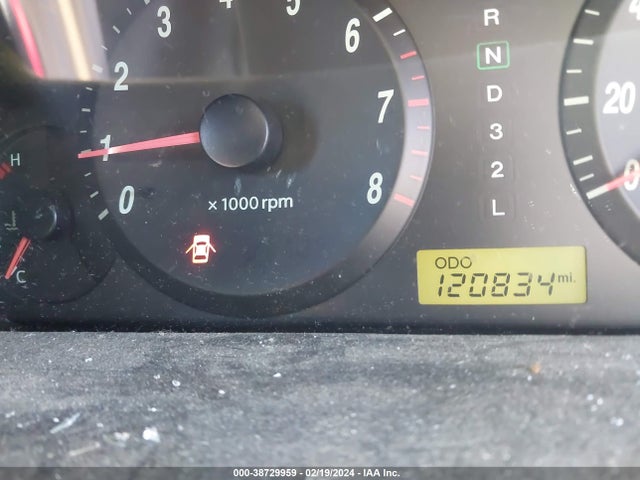 2004 HYUNDAI ELANTRA GLS/GT VIN: KMHDN46D84U772471