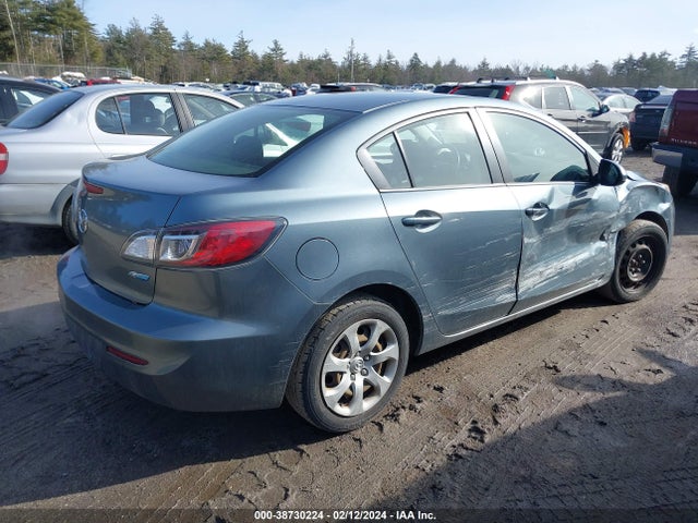 2013 MAZDA MAZDA3 I SPORT VIN: JM1BL1UP2D1773727