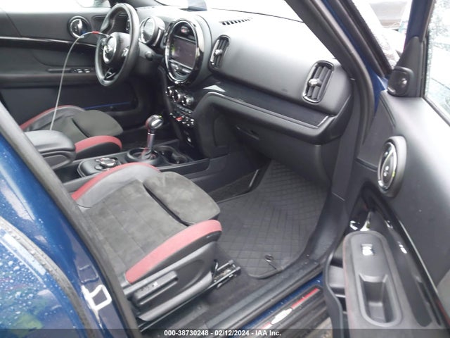 2018 MINI COUNTRYMAN WMZYV9C33J3B91804 Photo 4