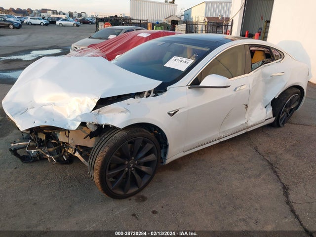 Tesla Model S 60/75 2017 5YJSA1E10HF204985 Image 2
