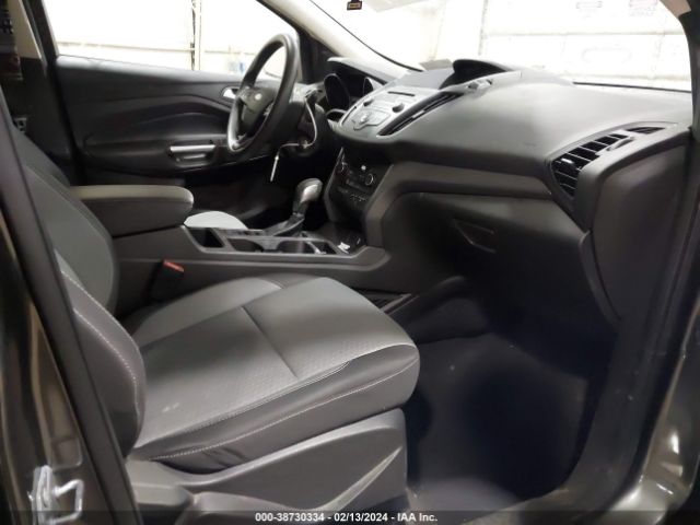 1FMCU9GD6JUD60653 Ford ESCAPE SE
