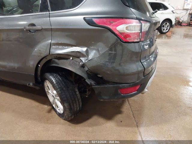1FMCU9GD6JUD60653 Ford ESCAPE SE