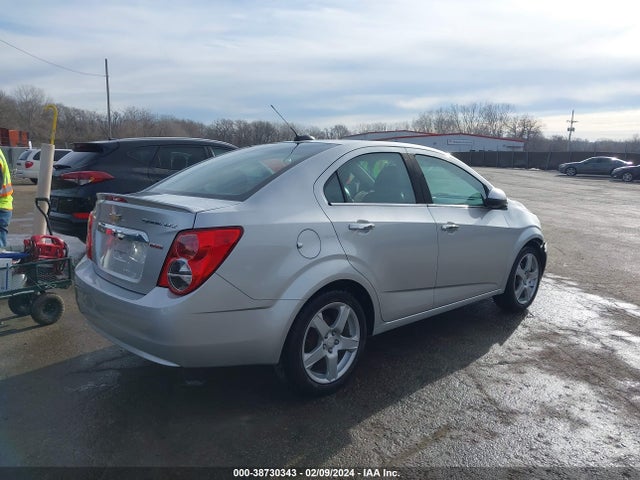 Chevrolet Sonic Ltz Auto 2015 1G1JE5SB5F4146339 Image 4