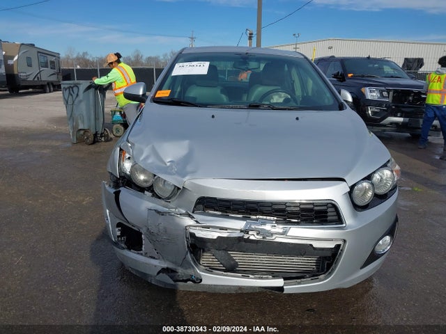 Chevrolet Sonic Ltz Auto 2015 1G1JE5SB5F4146339 Image 6