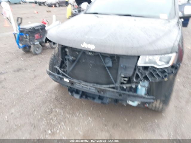 2017 JEEP GRAND CHEROKEE 1C4RJFBG7HC788299 Photo 5