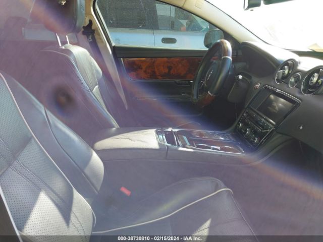 SAJWA1C74H8W11623 Jaguar Xj R-sport