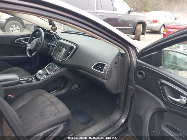 Chrysler 200 Limited 2015 1C3CCCAB6FN687832 Image 5