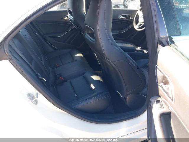 WDDSJ4GB4JN560912 Mercedes-Benz CLA 250 4MATIC