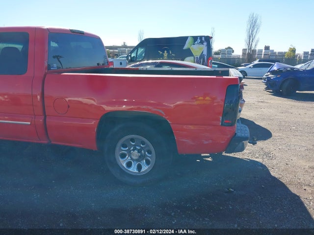 2005 CHEVROLET SILVERADO 1500 LS VIN: 2GCEC19V051401920
