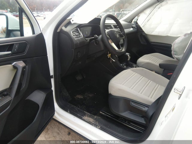 3VVFB7AX0PM084113 Volkswagen Tiguan 2.0t S