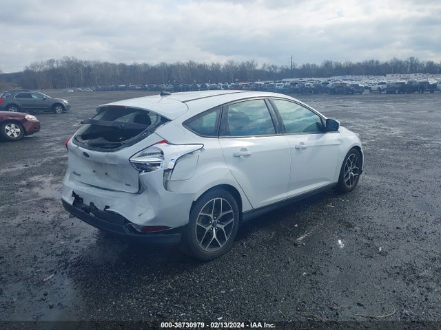 Ford FOCUS SEL 2017 1FADP3M23HL249502 Image 4