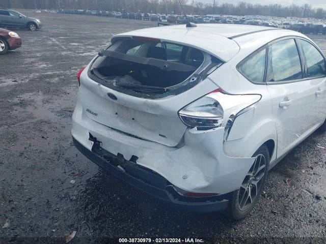 Ford FOCUS SEL 2017 1FADP3M23HL249502 Image 6
