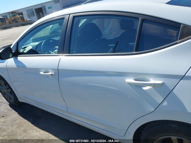 Hyundai ELANTRA SEL 2018 5NPD84LF6JH308487 Image 15