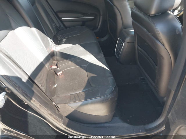 2C3CCAEG9GH207111 Chrysler 300C