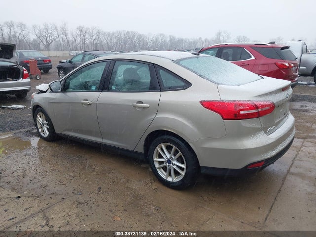Ford FOCUS SE 2015 1FADP3F25FL262696 Image 3