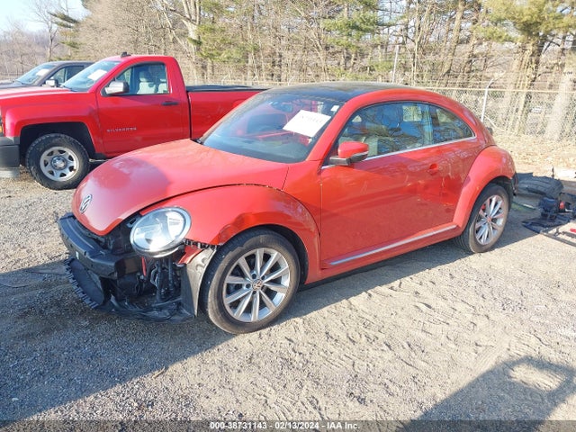 3VWJD7AT8KM720282 Volkswagen Beetle 2.0t Se
