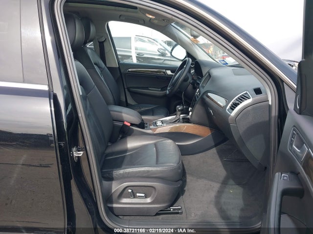 WA1LFAFP6EA076999 Audi Q5 2.0t Premium