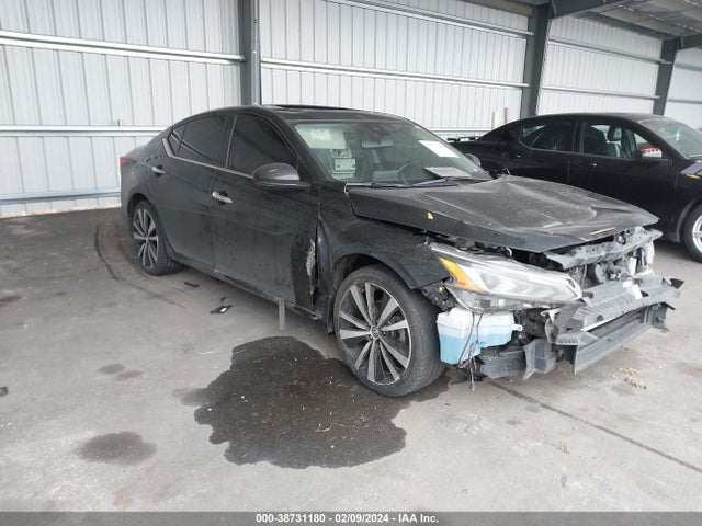 2019 1N4BL4FW5KN300261 главное изображение