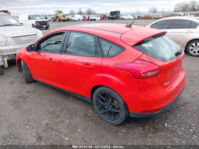 Ford FOCUS SE 2016 1FADP3K28GL245690 Image 3