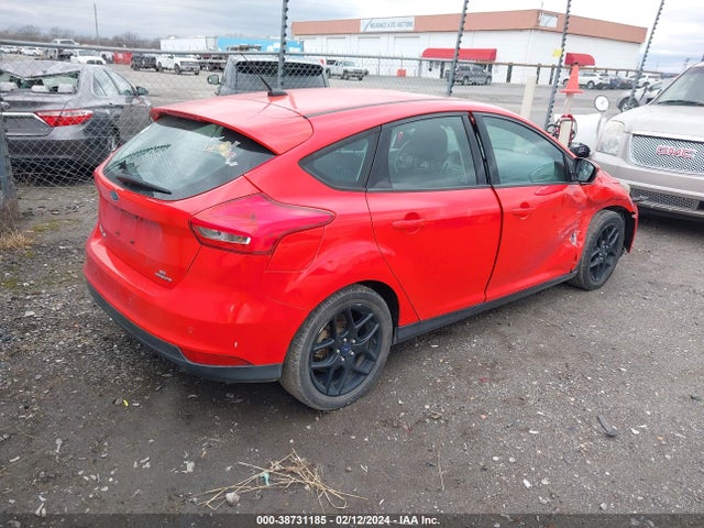 Ford FOCUS SE 2016 1FADP3K28GL245690 Image 4