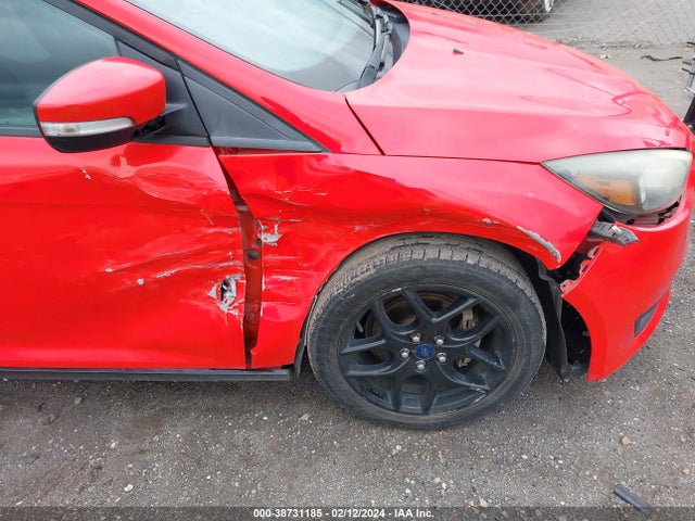 Ford FOCUS SE 2016 1FADP3K28GL245690 Image 6