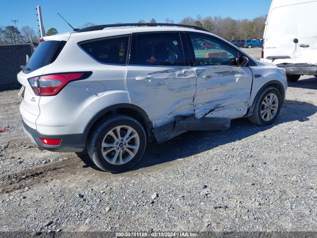 1FMCU0GD5HUB96432 Ford ESCAPE SE